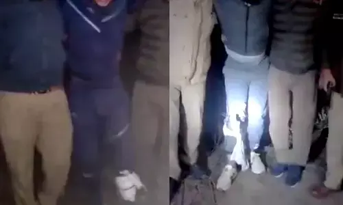 An encounter took place between police and criminals in Ghaziabad