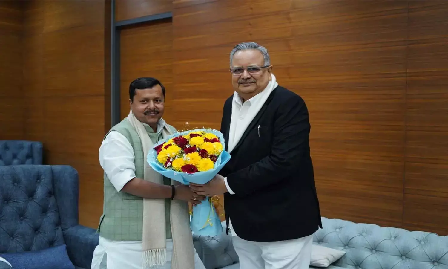 दिल्ली पहुंचे विधानसभा अध्यक्ष : डॉ. रमन सिंह ने राष्ट्रीय कार्यकारी अध्यक्ष नितिन नबीन से मुलाकात कर दी बधाई