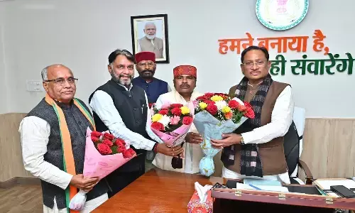 सीएम साय से मिले सहकारी बैंक के अध्यक्ष- उपाध्यक्ष : सहकारिता को नई दिशा देने का जताया संकल्प, शासन के प्रति जताया आभार