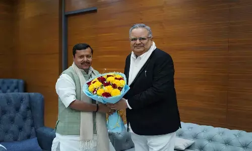 दिल्ली पहुंचे विधानसभा अध्यक्ष : डॉ. रमन सिंह ने राष्ट्रीय कार्यकारी अध्यक्ष नितिन नबीन से मुलाकात कर दी बधाई