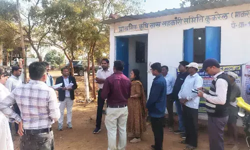 कलेक्टर का औचक निरीक्षण