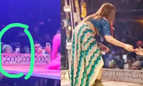 मंच पर अश्लील डांस