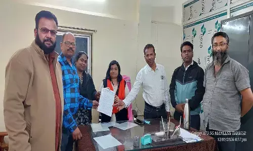 ओपन काउंसलिंग के माध्यम से हो पदोन्नति : टीचर एसोसिएशन ने संयुक्त संचालक को सौंपा मांग पत्र, सीनियारिटी के आधार पर प्रमोशन देने की मांग