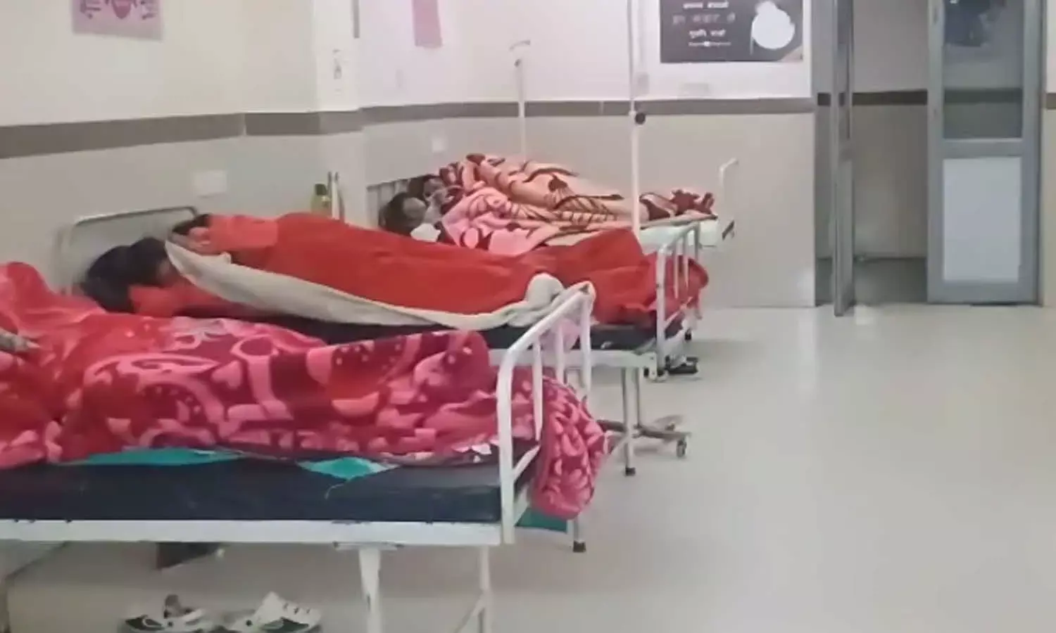 सात लोग फूड पॉइजनिंग का शिकार