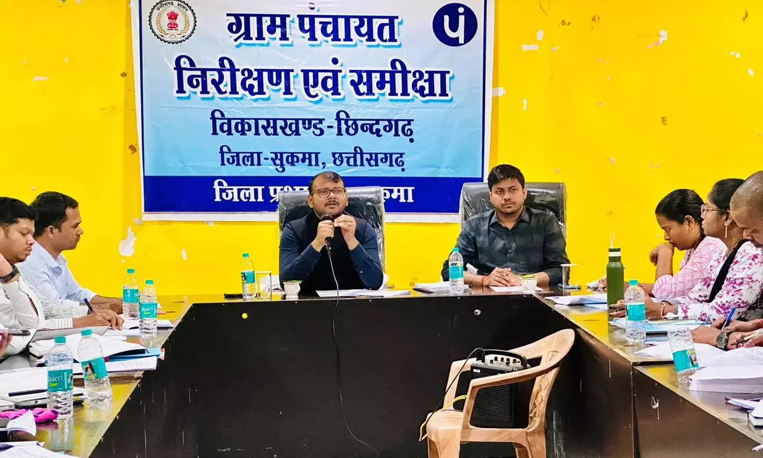 मिशन कनेक्ट से गाँव की चौपाल तक पहुँचा प्रशासन : कलेक्टर की अगुवाई में गाँव-गाँव पहुँच रहे अधिकारी, मौके पर हो रहा समस्याओं का समाधान