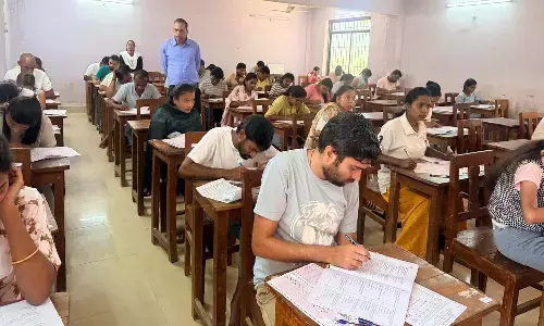 बाल देखरेख संस्था अधीक्षक परीक्षा : कड़ी सुरक्षा के बीच 784 अभ्यर्थियों ने एग्जाम में शामिल होकर अपना भाग्य आजमाया