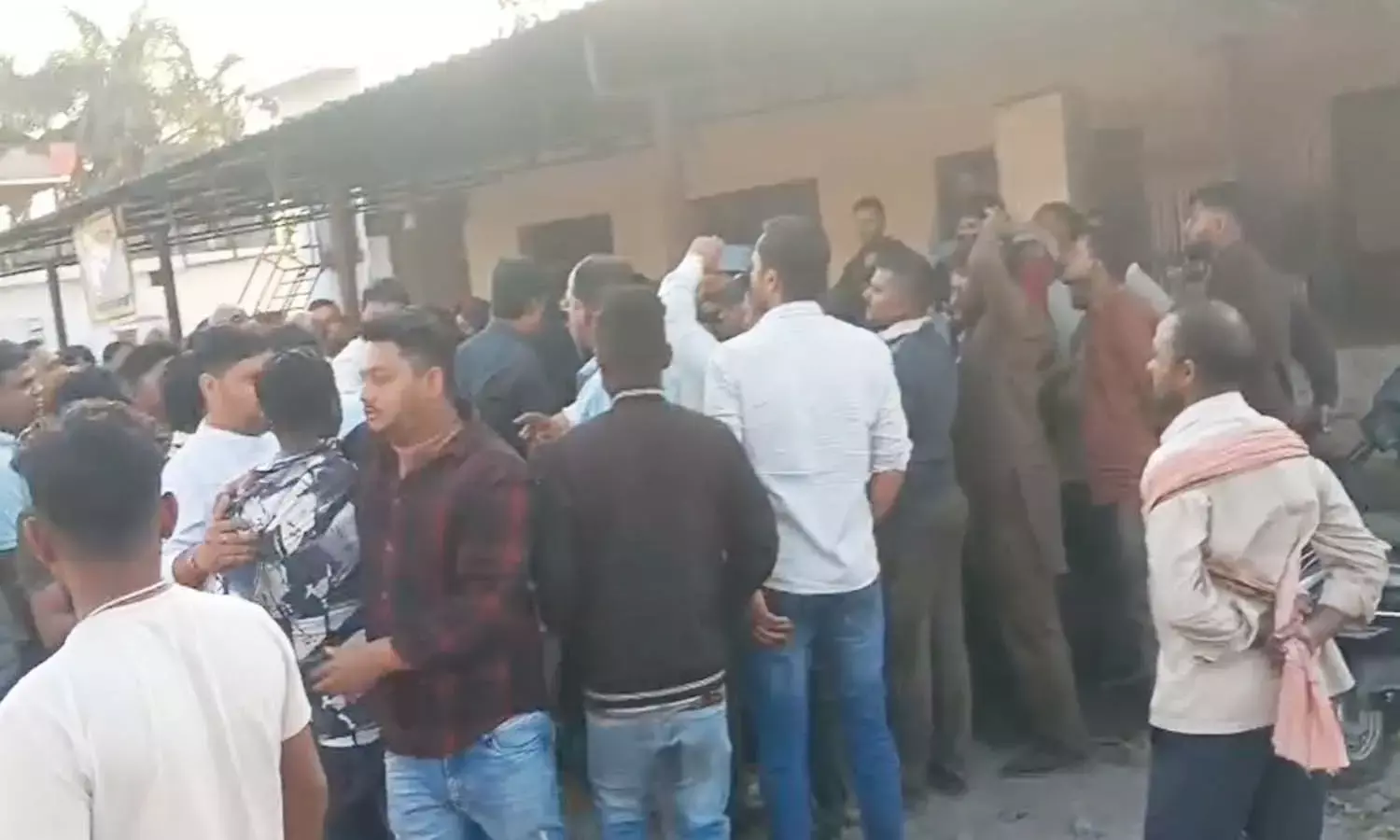 कोल परिवहन को लेकर विवाद : समझौते के लिए गए रायगढ़ से ओडिशा गए ट्रांसपोटर्स के साथ मारपीट, दर्जन भर लोगों पर FIR दर्ज