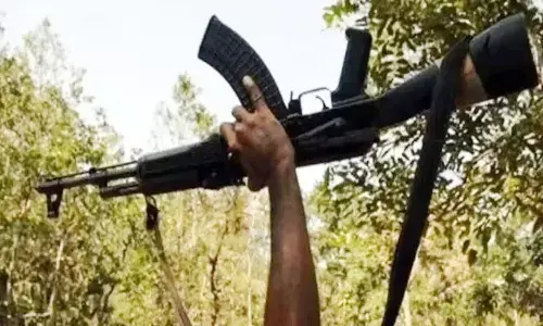 गरियाबंद में बड़ा समर्पण : 8 नक्सलियों ने छोड़ा हिंसा का रास्ता, इनमें 8-8 लाख के ईनामी दो बड़े माओवादी बलदेव और अंजू भी शामिल