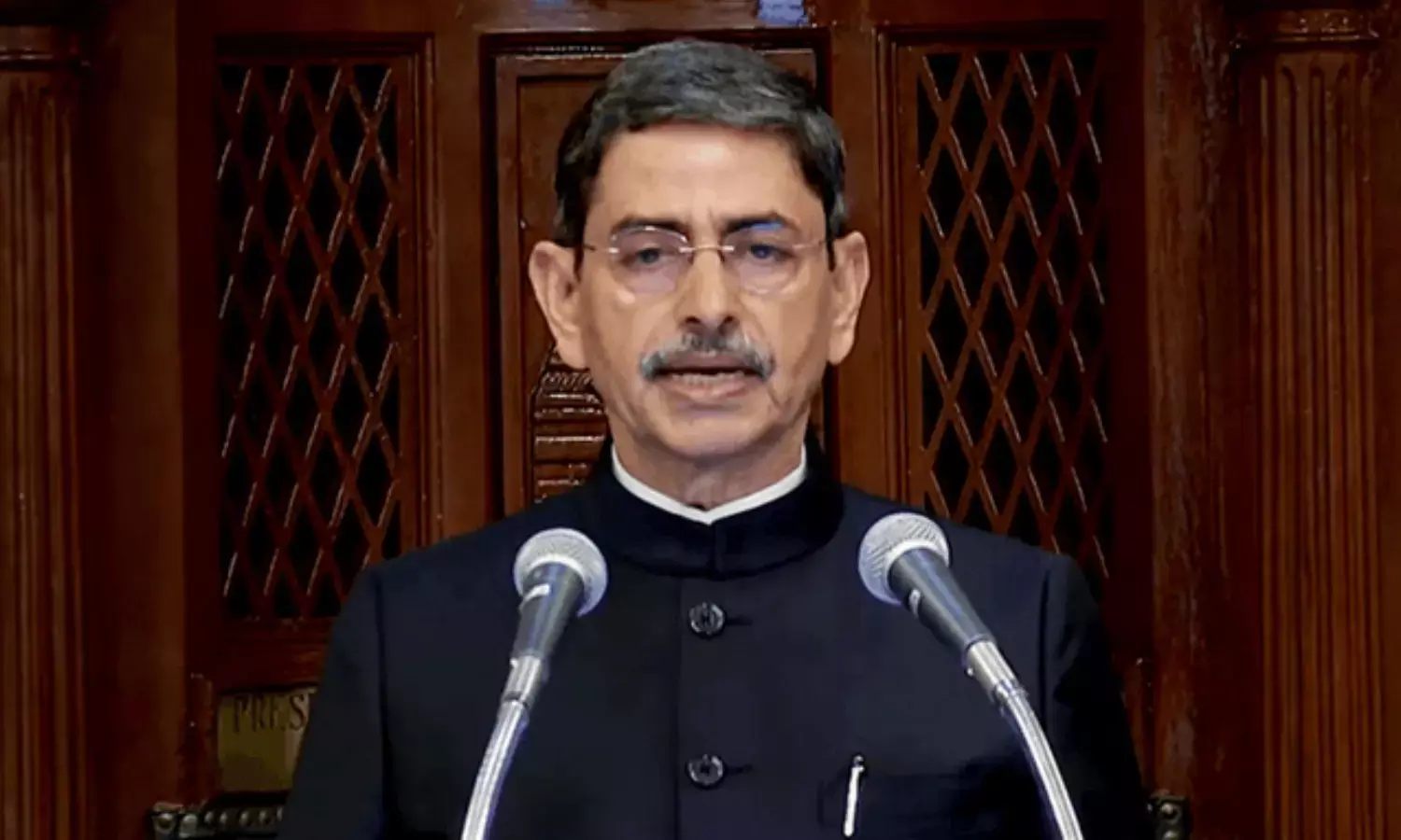 Tamil Nadu Assembly News Governor RN Ravi Walkout National Anthem Controversy