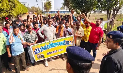 50 हजार के ऑटो का डेढ़ लाख चालान : धमतरी के ऑटो मालिक पहुंचे कलेक्ट्रेट