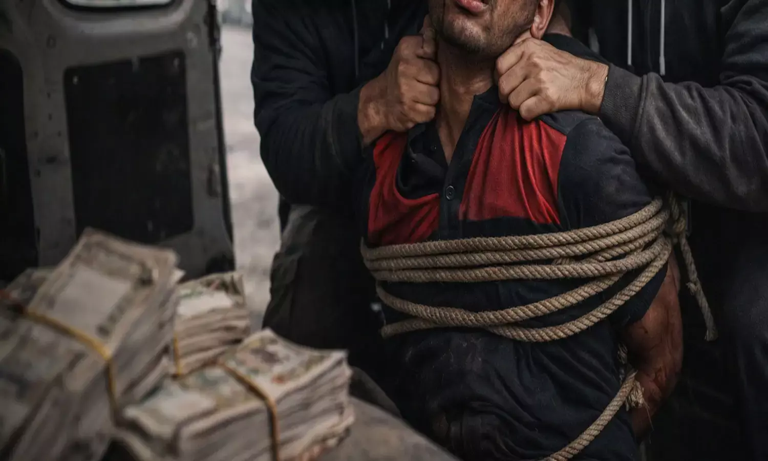 Delivery boy assaulted and an attempt was made to kidnap him in Gurugram Delivery boy assaulted and an attempt was made to kidnap him in Gurugram