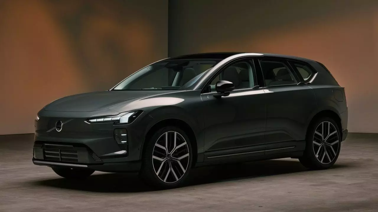 वोल्वो की अब तक की सबसे इंटेलिजेंट इलेक्ट्रिक कार, इसमें जैमिनी AI के साथ बहुत कुछ