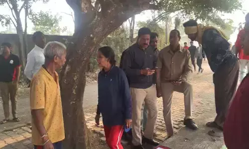 राजधानी में युवती ने की आत्महत्या : नरैया तालाब में पेड़ पर लटकी मिली लाश, शिनाख्त में जुटी पुलिस