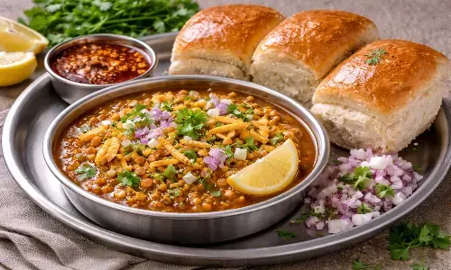 how to make misal pav
