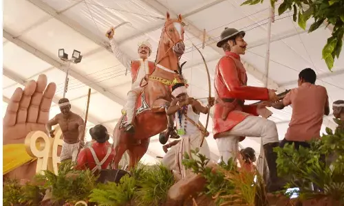 राष्ट्रीय रंगशाला कैंप में प्रेस प्रीव्यू : राष्ट्रीय मीडिया के समक्ष छत्तीसगढ़ की झांकी का प्रदर्शन, अमर जनजातीय नायकों को अर्पित की गई श्रद्धांजलि