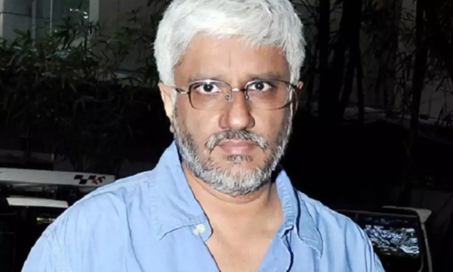 मुंबई में विक्रम भट्ट और उनकी बेटी कृष्णा भट्ट पर 13.5 करोड़ रुपये की धोखाधड़ी का मामला दर्ज किया गया है।