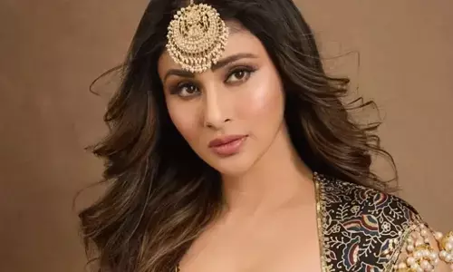 मौनी रॉय ने हरियाणा में एक कार्यक्रम के दौरान अपने साथ हुई बदसलूकी की घटना का खुलासा किया।