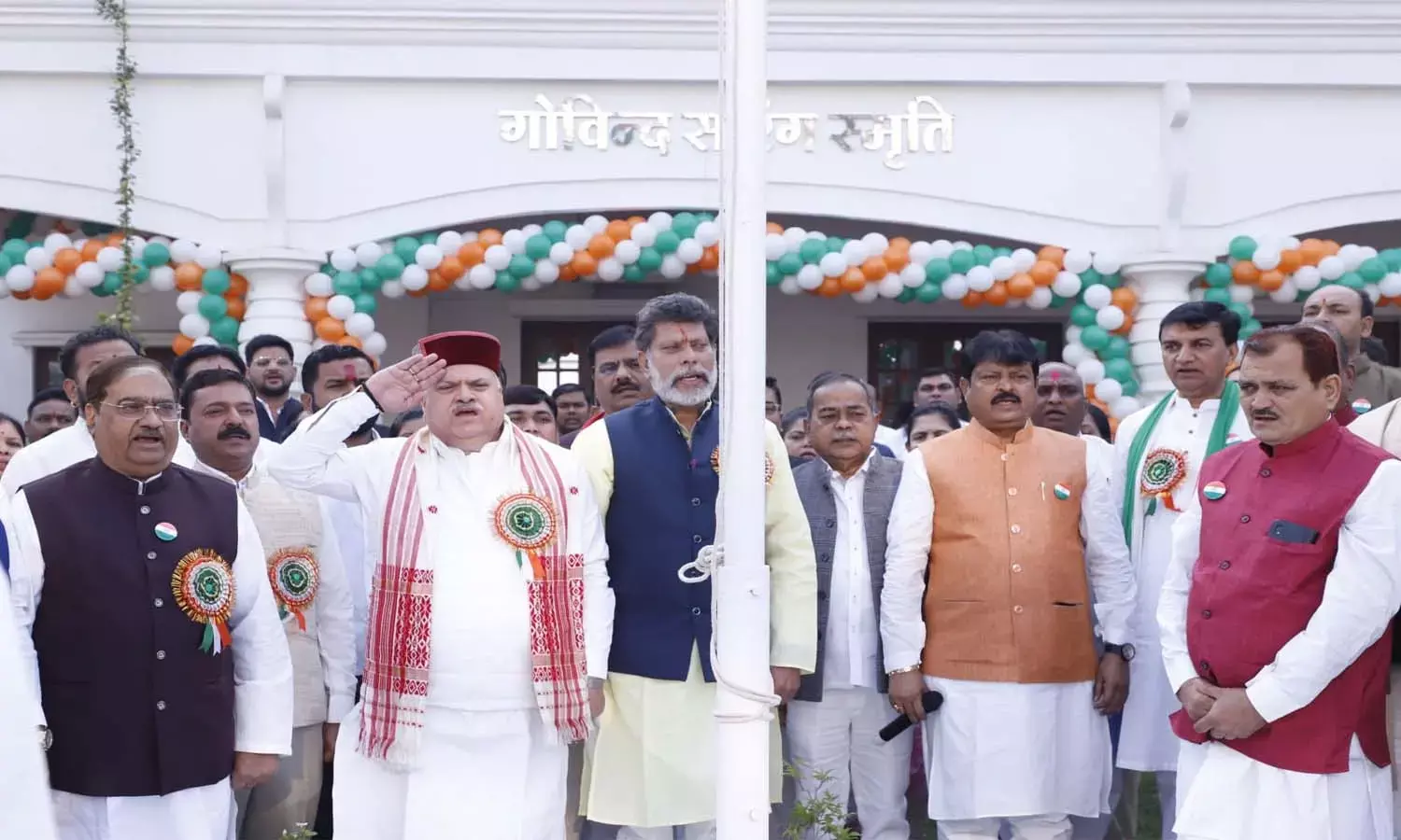 बीजेपी के प्रदेश कार्यालय में गणतंत्र दिवस पर फहरा तिरंगा : महामंत्री अजय जम्वाल और प्रदेश अध्यक्ष किरण देव ने किया ध्वजारोहण