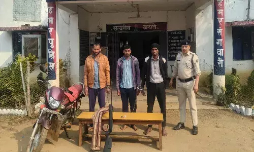 खैरा गांव के स्कूल फायरिंग मामले में एक्शन : एयर गन से छात्रा को घायल करने वाले 3 आरोपी गिरफ्तार