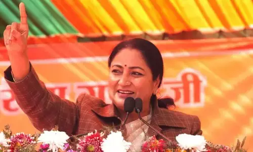 CM Rekha Gupta makes a big announcement Delhi residents will get free gas cylinders on Holi and Diwali