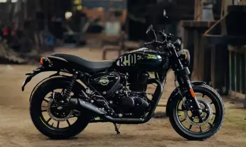 royal-enfield-crosses-1-million-mark-in-2025 check details