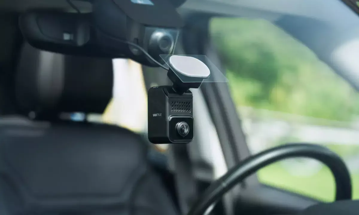 Car Gadgets charger-portable-dashcam and other details