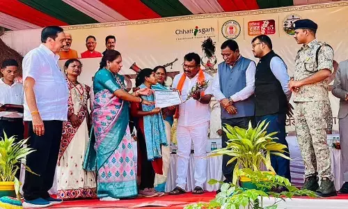 सुकमा में आयोजित हुआ बस्तर पंडुम : बस्तर कमिश्नर की मौजूदगी में हुआ भव्य आयोजन, 11 अभ्यर्थियों को वितरित किए गए नियुक्ति पत्र