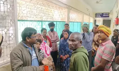 जिला अस्पताल में डायलिसिस के दौरान युवती की मौत : परिजनों ने लापरवाही का आरोप लगाकर किया हंगामा, जिम्मेदारों पर कार्रवाई की मांग