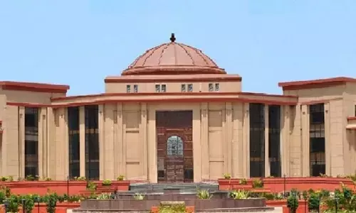 दुष्कर्म केस में डॉक्टर को राहत नहीं :  एफआईआर और चार्जशीट रद्द करने से हाईकोर्ट का इंकार