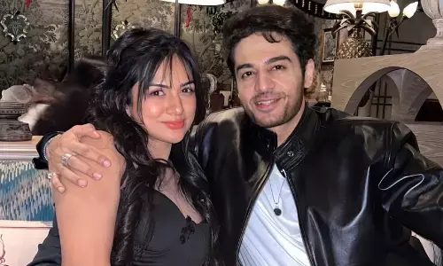 गौरव खन्ना की पत्नी आकांक्षा चमोला ने तलाक की अफवाहों पर तोड़ी चुप्पी, बोलीं – हमारे रिश्ते में कोई परेशानी नहीं