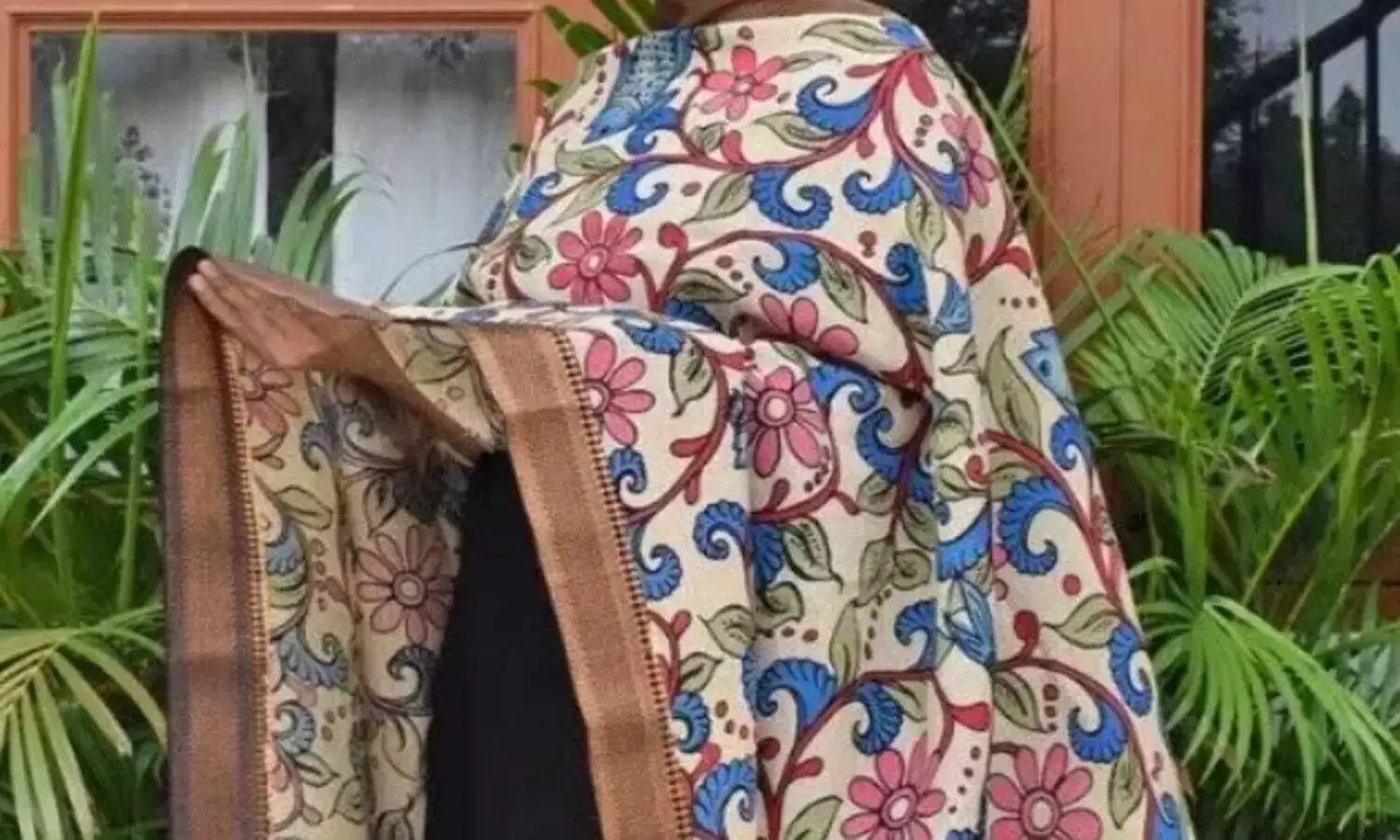 वूलन दुपट्टा वूलन दुपट्टा