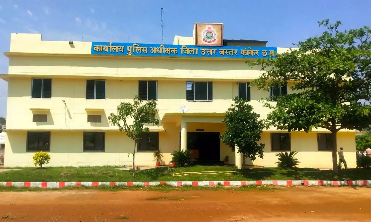 सिपाही पर गिरी गाज : कांकेर से आकर नांदगाँव में सेंडिकेट तैयार कर रहा था आरक्षक, किया गया सस्पेंड