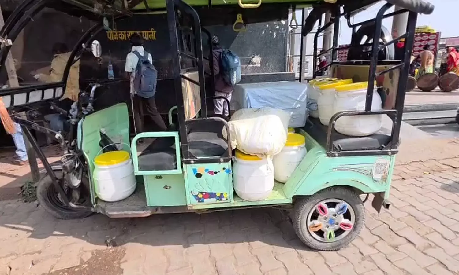 बिलासपुर से बस के जरिए लाई जा रही थी मिलावटी सामग्री बिलासपुर से बस के जरिए लाई जा रही थी मिलावटी सामग्री