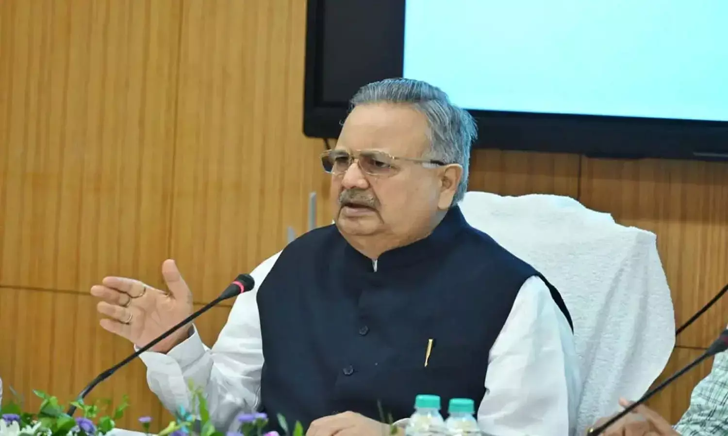 केंद्रीय बजट 2026-27 : विस अध्यक्ष डॉ. रमन सिंह ने ऐतिहासिक बताया, बोले- विजन 2047 के लक्ष्य में निभाएगा अहम भूमिका केंद्रीय बजट 2026-27 : विस अध्यक्ष डॉ. रमन सिंह ने ऐतिहासिक बताया, बोले- विजन 2047 के लक्ष्य में निभाएगा अहम भूमिका