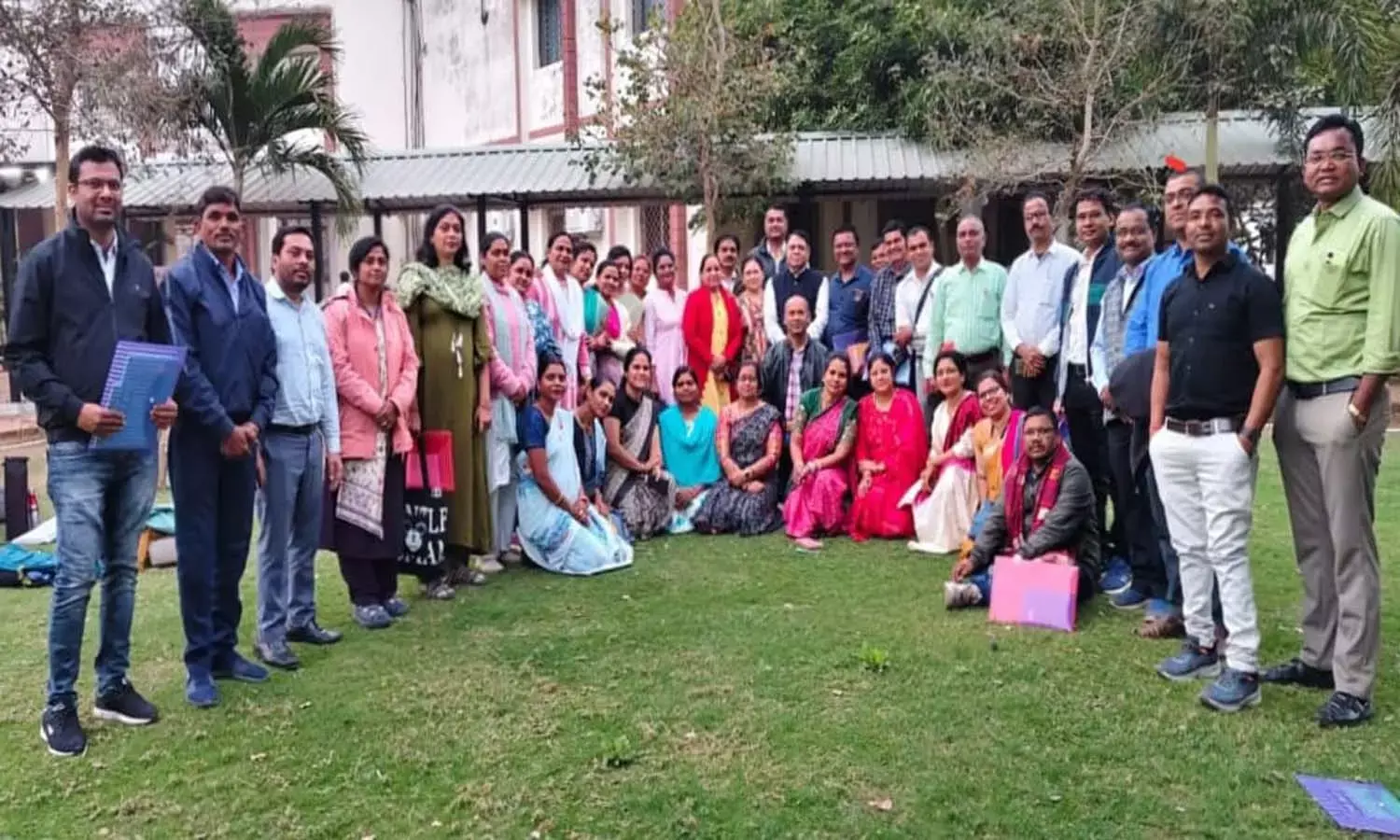 बेमेतरा के 7 नवाचारी शिक्षक हुए शामिल, पैरेंटिंग एक्सपर्ट्स से सीखे बच्चों की देख रेख के गुर