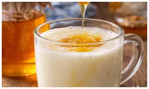 health benefits of honey with milk