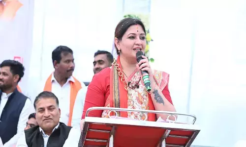 64 आदिवासी परिवार के लोगों ने की घर वापसी : पंडरिया विधायक भावना बोहरा ने पैर पखारकर किया उनका अभिनंदन