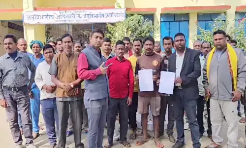 धान बेच नहीं पाए किसान :  कार्यालय पहुंचकर तहसीलदार को  सौंपा ज्ञापन, खरीदी की लिमिट बढ़ाने की मांग