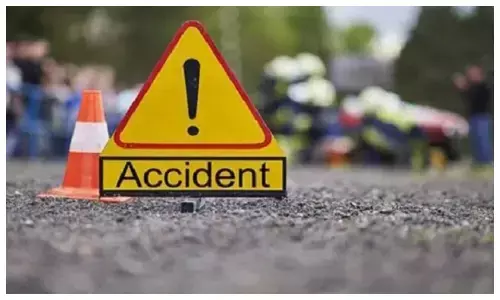 तेज रफ्तार कार ने साइकिल सवार मजदूरों को कुचला, एक की मौके पर मौत