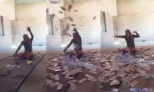 पैसों की बारिश कर तांत्रिक ने की लूट
