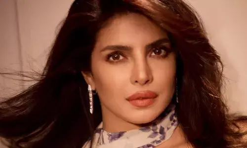 प्रियंका चोपड़ा ने बॉलीवुड में कमबैक करने की अफवाहों पर रिएक्ट किया।