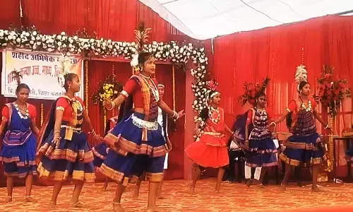 नगरी के सरकारी स्कूल में स्नेह सम्मेलन